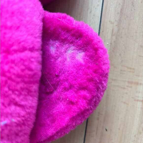 UGG Oh Fluff Yeah slides fit like a size 7-7.5 - Picture 4 of 8